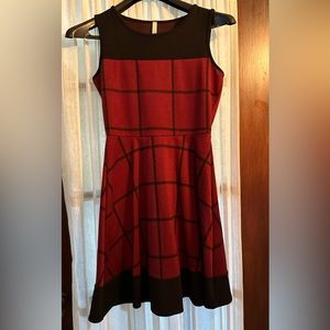 EUC Gili Women’s Red black Striped Sleeveless Midi Dress S Casual cute holiday